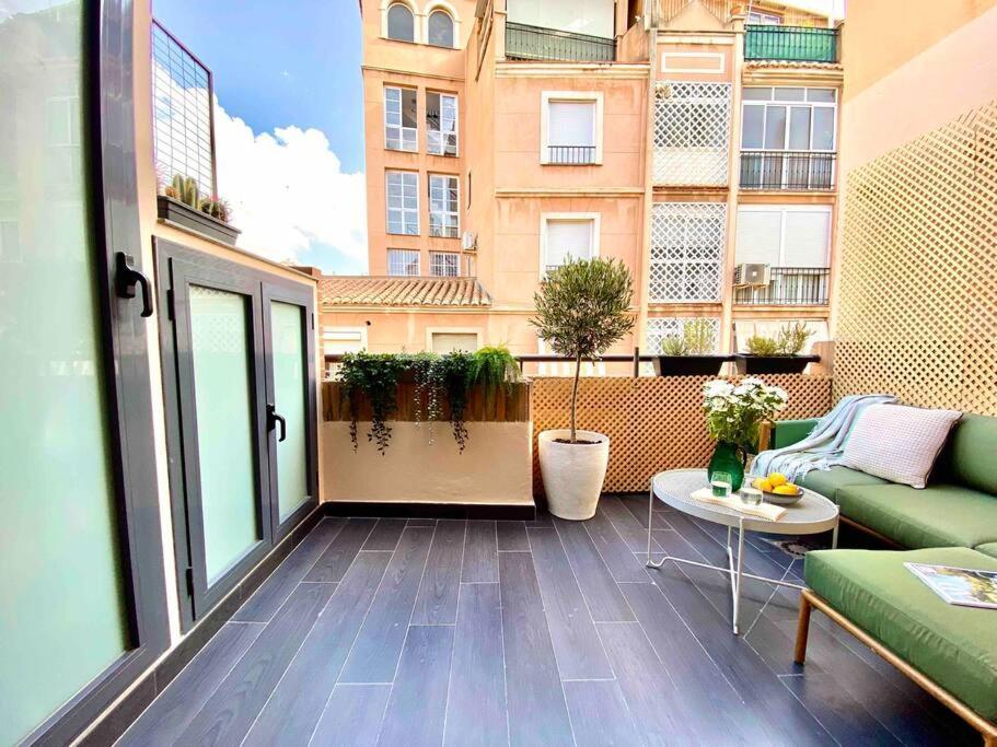 Апартаменты Olive Penthouse Малага Экстерьер фото